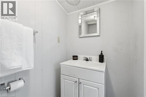 79 Murray Street E, Hamilton, ON - Indoor Photo Showing Bathroom