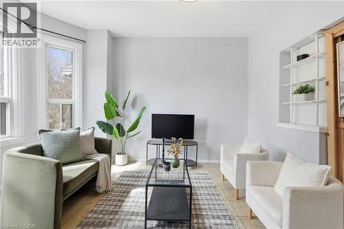 79 Murray Street E, Hamilton, ON - Indoor Photo Showing Living Room