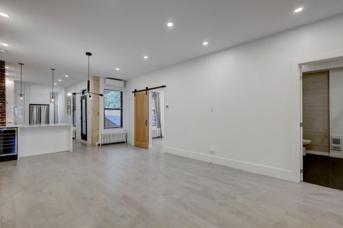 Living Room - 6674 Rue St-Denis, Montréal (Rosemont/La Petite-Patrie), QC - Indoor Photo Showing Other Room