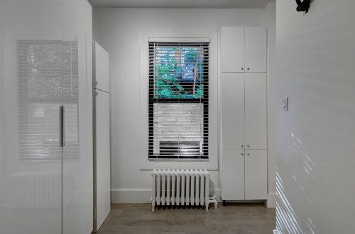 Laundry - 6674 Rue St-Denis, Montréal (Rosemont/La Petite-Patrie), QC - Indoor Photo Showing Other Room