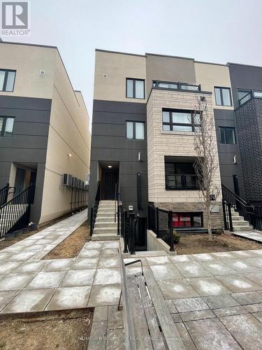 403 - 1141 COOKE BOULEVARD  Burlington, ON L7T 0C3