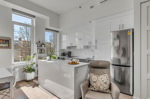 Kitchen - 206-880 Rue Père-Marquette, Québec (La Cité-Limoilou), QC - Indoor Photo Showing Kitchen