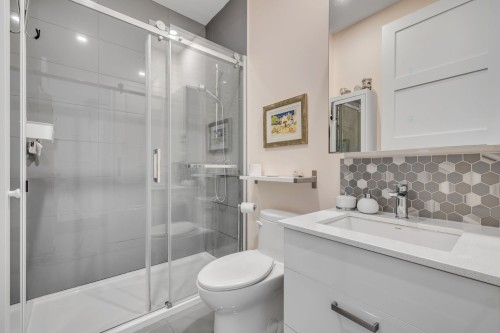 Bathroom - 206-880 Rue Père-Marquette, Québec (La Cité-Limoilou), QC - Indoor Photo Showing Bathroom