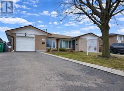 42 WILTON DRIVE  Brampton, ON L6W 3A1