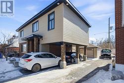 B - 814 SMYTH ROAD Ottawa, ON K1G 1P3