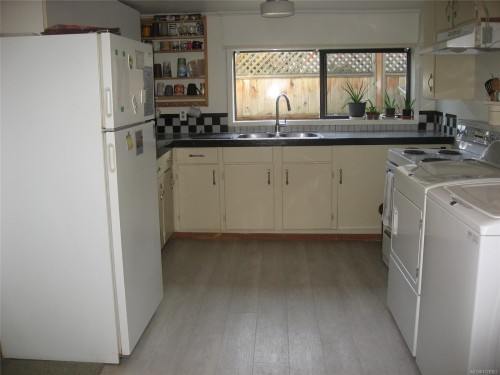 10391 Resthaven Dr, Sidney, BC 