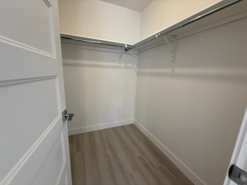 Penderie (Walk-in) - 206-40 Rue Toe-Blake, Vaudreuil-Dorion, QC - Indoor With Storage