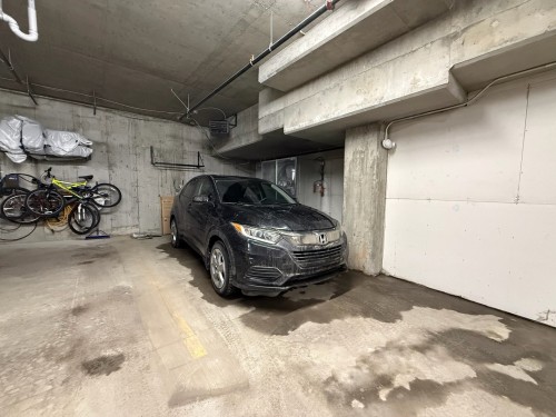 Garage - 206-40 Rue Toe-Blake, Vaudreuil-Dorion, QC - Indoor Photo Showing Garage