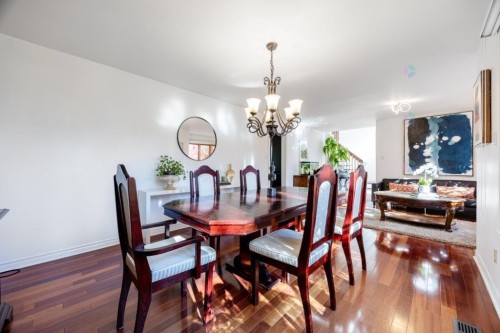 Salle à manger - 1 Crois. Raspberry, Beaconsfield, QC - Indoor Photo Showing Dining Room