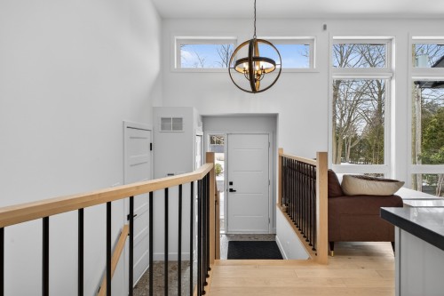 Hall d'entrée/Vestibule - 353 Rue Arthur-Priem, Saint-Roch-De-Richelieu, QC - Indoor Photo Showing Other Room