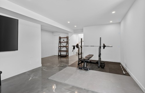 Salle familiale - 353 Rue Arthur-Priem, Saint-Roch-De-Richelieu, QC - Indoor Photo Showing Gym Room
