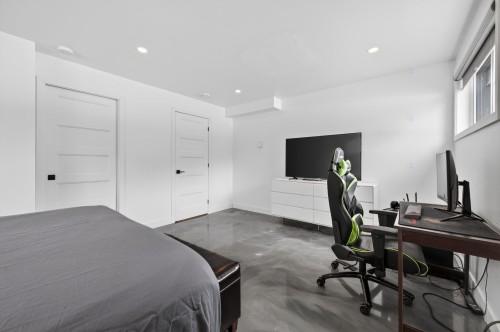 Chambre à coucher - 353 Rue Arthur-Priem, Saint-Roch-De-Richelieu, QC - Indoor Photo Showing Bedroom
