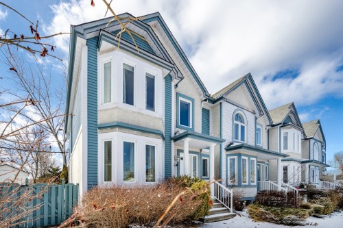 Front of Structure - 95 Rue Perron, La Prairie, QC - Outdoor With Facade