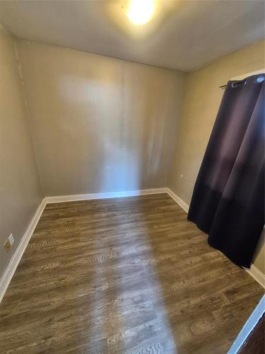 154 3Rd Avenue, Neepawa, MB - Indoor Photo Showing Other Room