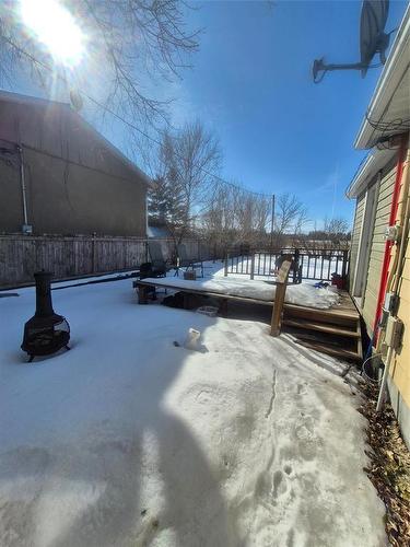 154 3Rd Avenue, Neepawa, MB - Outdoor