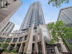 2803 - 2181 YONGE STREET Toronto, ON M4S 2B1