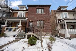 17 MOUNTNOEL AVENUE  Toronto, ON M4J 1H7