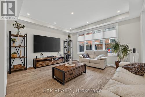 55 West Oak Trail, Kitchener, ON - Indoor Photo Showing Living Room