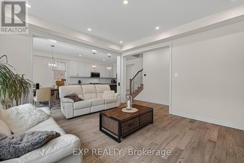 55 West Oak Trail, Kitchener, ON - Indoor Photo Showing Living Room