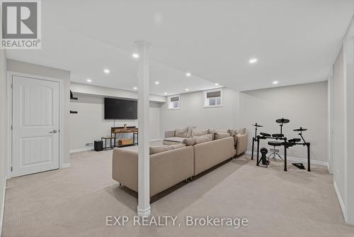 55 West Oak Trail, Kitchener, ON - Indoor