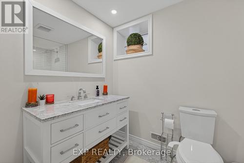 55 West Oak Trail, Kitchener, ON - Indoor Photo Showing Bathroom