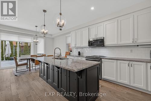 55 West Oak Trail, Kitchener, ON - Indoor Photo Showing Kitchen With Upgraded Kitchen