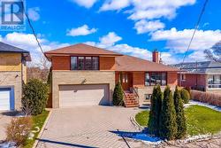 17 DUFFIELD ROAD Toronto, ON M9P 3C8