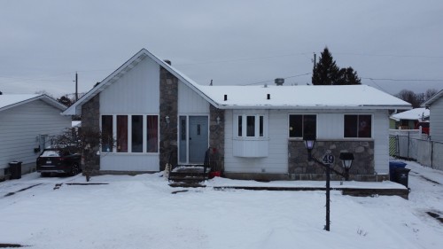 49 Rue de Drapeau  Gatineau (Gatineau), QC J8T 1B1