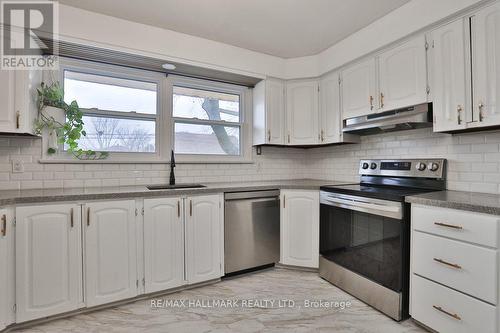2334 Prospect Street, Burlington, ON - Indoor Photo Showing Kitchen