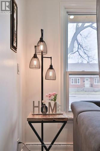 2334 Prospect Street, Burlington, ON - Indoor