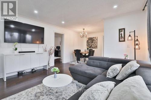 2334 Prospect Street, Burlington, ON - Indoor Photo Showing Living Room