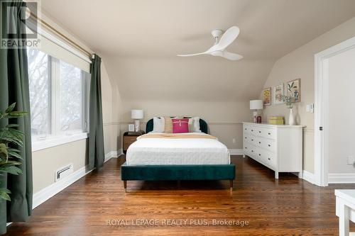 2184 Guthrie Lane, Mississauga, ON - Indoor Photo Showing Bedroom