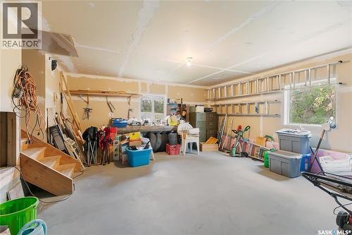 625 Aurora Street, Saskatchewan Beach, SK - Indoor Photo Showing Garage