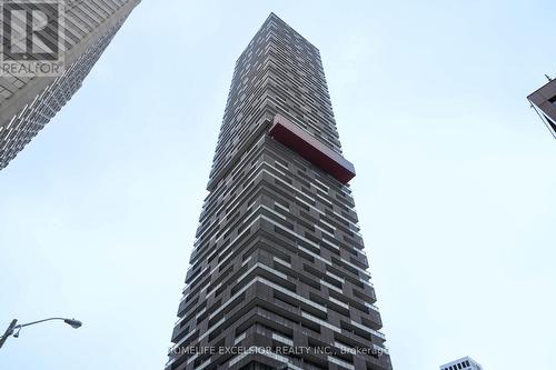 2002 - 8 EGLINTON AVENUE E  Toronto, ON M4P 0C1