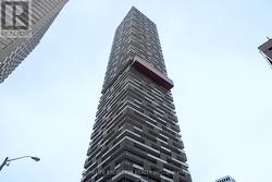 2002 - 8 EGLINTON AVENUE E  Toronto, ON M4P 0C1