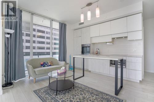 2002 - 8 EGLINTON AVENUE E  Toronto, ON M4P 0C1