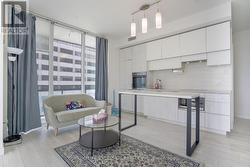 2002 - 8 EGLINTON AVENUE E Toronto, ON M4P 0C1