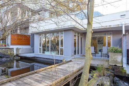 G3-373 Tyee Rd  Victoria, BC V9A 0B3