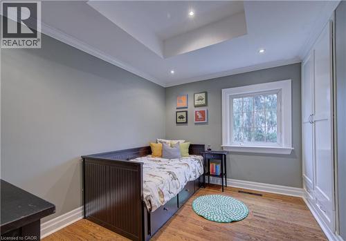 655 Ellengale Road, Burlington, ON - Indoor Photo Showing Bedroom
