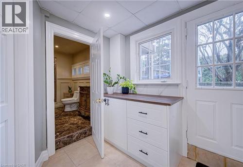 Lower Level Mud Room - 655 Ellengale Road, Burlington, ON - Indoor Photo Showing Other Room