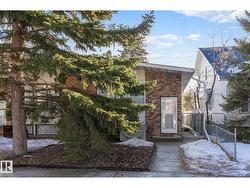 8561 89 ST NW  Edmonton, AB T6C 3K4