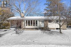 7 KIMBERLEY ROAD  Ottawa, ON K2H 6C1