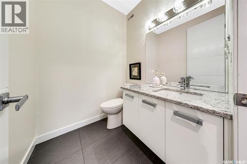 331 Atton Crescent, Saskatoon, SK - Indoor Photo Showing Bathroom