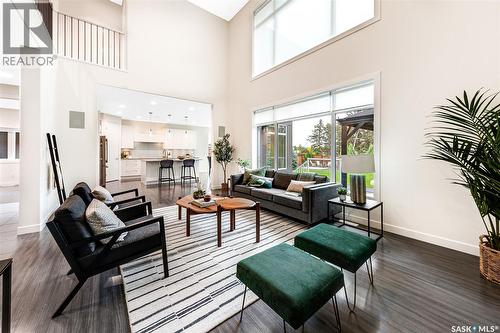 331 Atton Crescent, Saskatoon, SK - Indoor Photo Showing Living Room