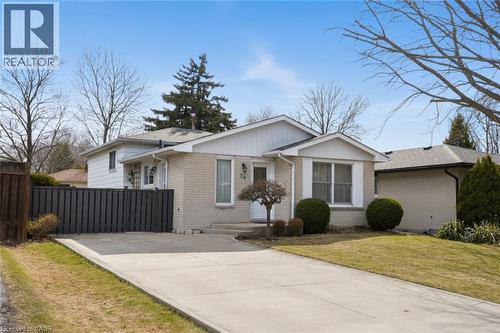 24 GRENOBLE Road  Hamilton, ON L9C 6K6