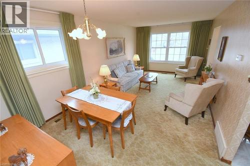 24 Grenoble Road, Hamilton, ON - Indoor Photo Showing Living Room