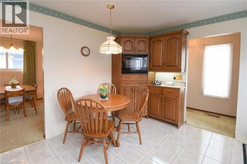 24 Grenoble Road, Hamilton, ON - Indoor Photo Showing Dining Room