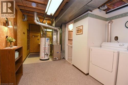 24 Grenoble Road, Hamilton, ON - Indoor Photo Showing Laundry Room