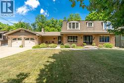 3 MAPLE Drive  Stoney Creek, ON L8G 3C1