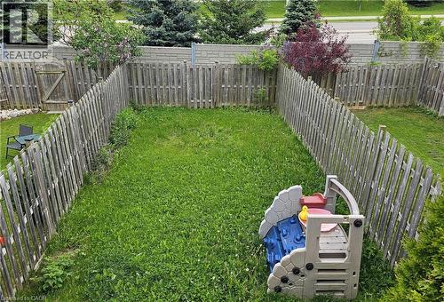 216 Featherstone Crescent, Kitchener, ON - Outdoor